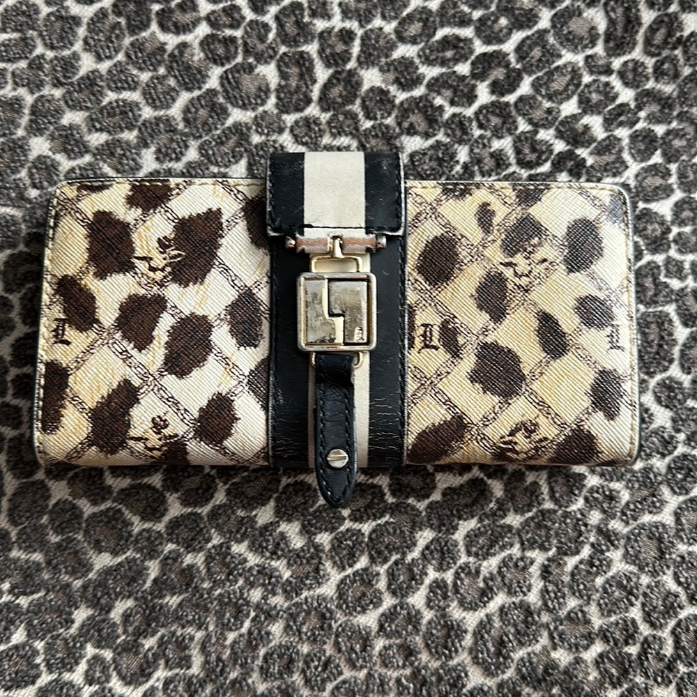 L.A.MB wallet by Gwen Stefani leopard